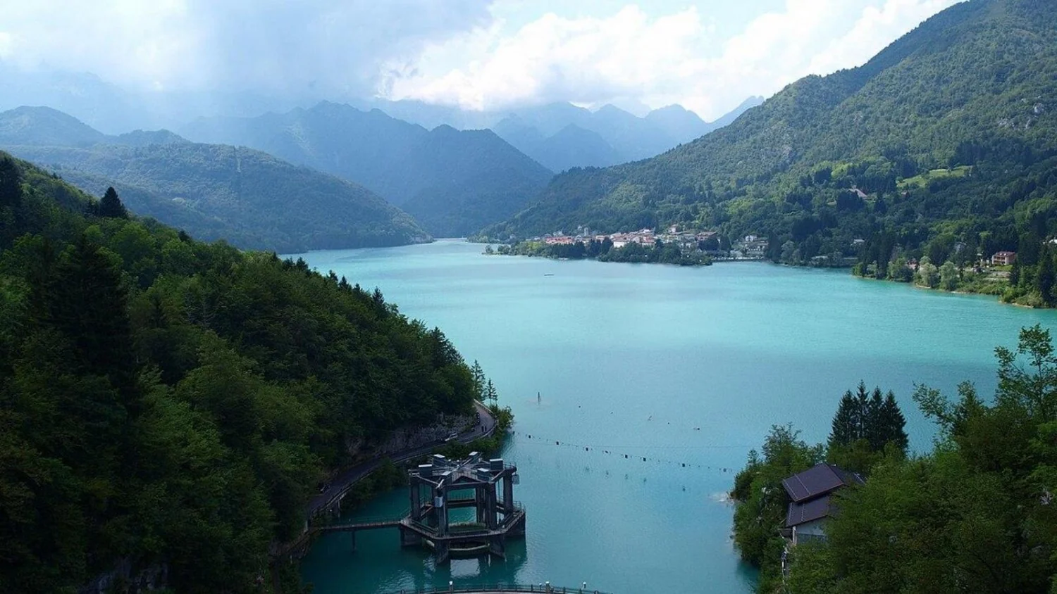 Tragédia no Lago de Barcis: soldado americano de 24 anos da base de Aviano morre após mergulho