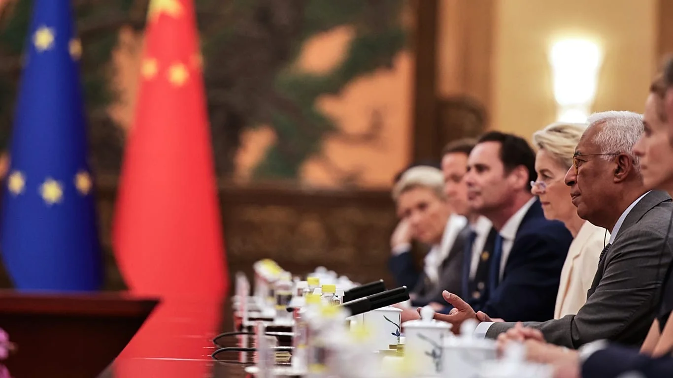 UE envia missão à China: outubro como prazo-chave para avançar no diálogo sobre comércio e subsídios