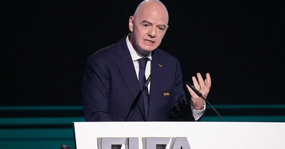 UEFA teria pago resarcimento a suposta amante de Infantino, diz Daily Telegraph