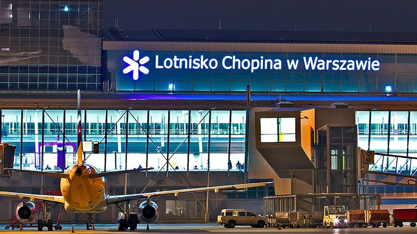 Varsóvia: três intervenções no aeroporto Chopin em um dia por passageiros indisciplinados