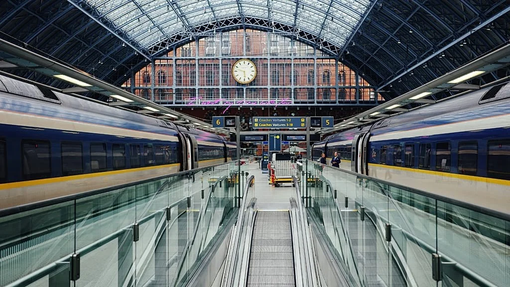 Virgin Trains desafia Eurostar e recebe autorização para operar ligações Londres-Europa a partir de 2030
