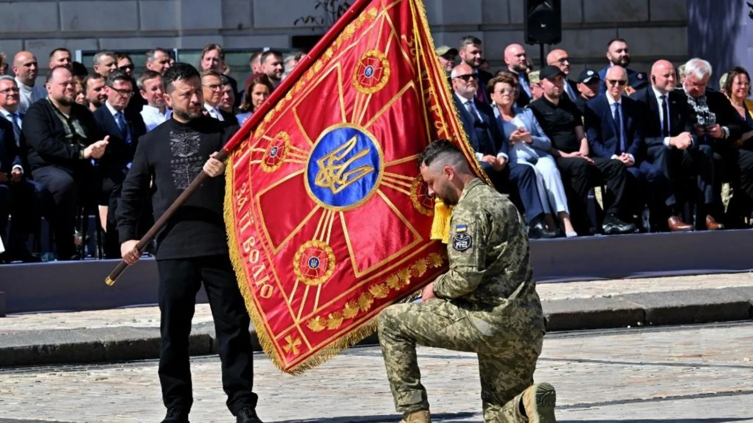 Voluntários em Kiev: exercícios conjuntos em outubro, Itália se afasta enquanto tensão aumenta