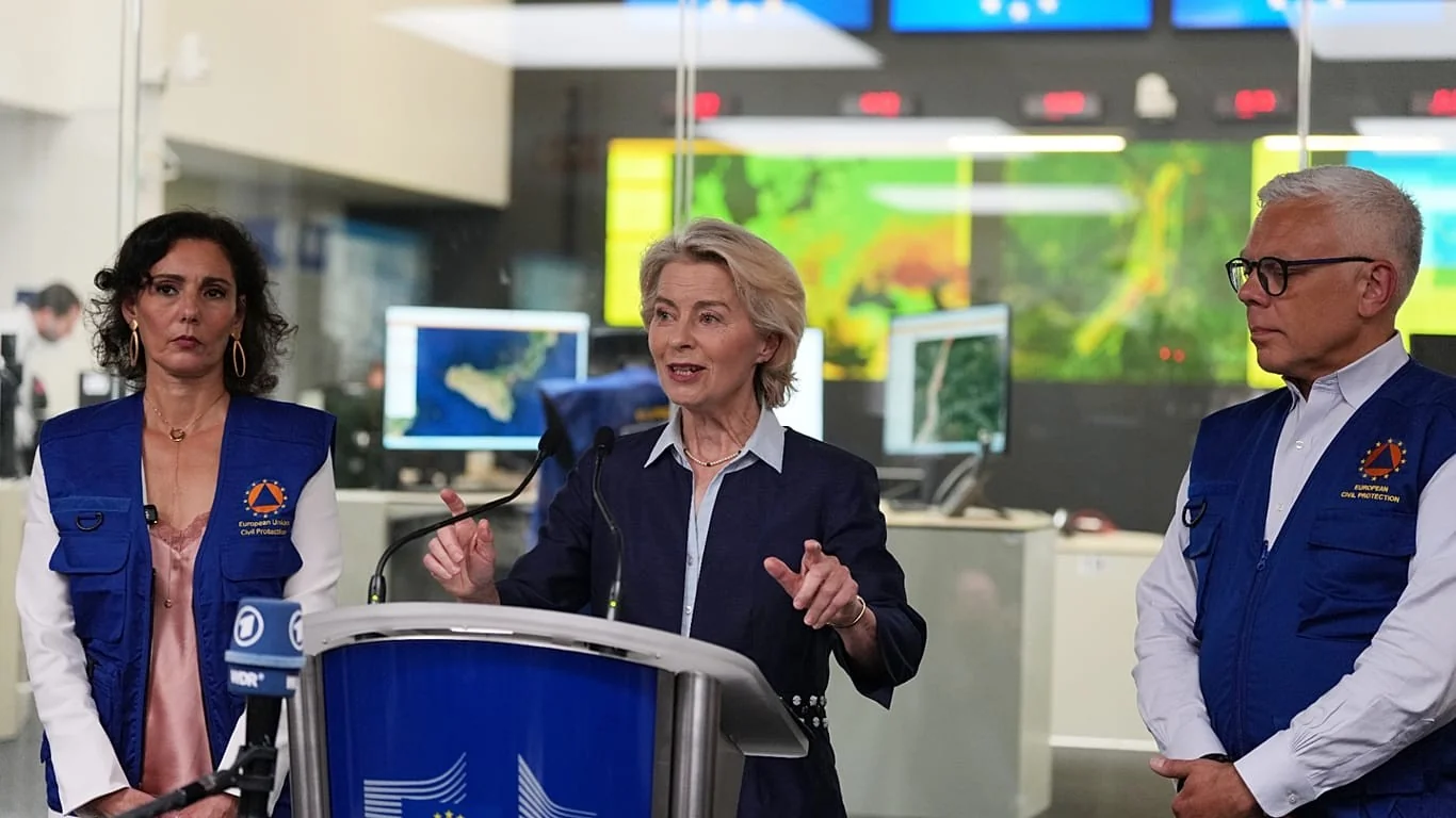 Von der Leyen alerta: UE deve reforçar proteção civil diante de nova era de desastres climáticos