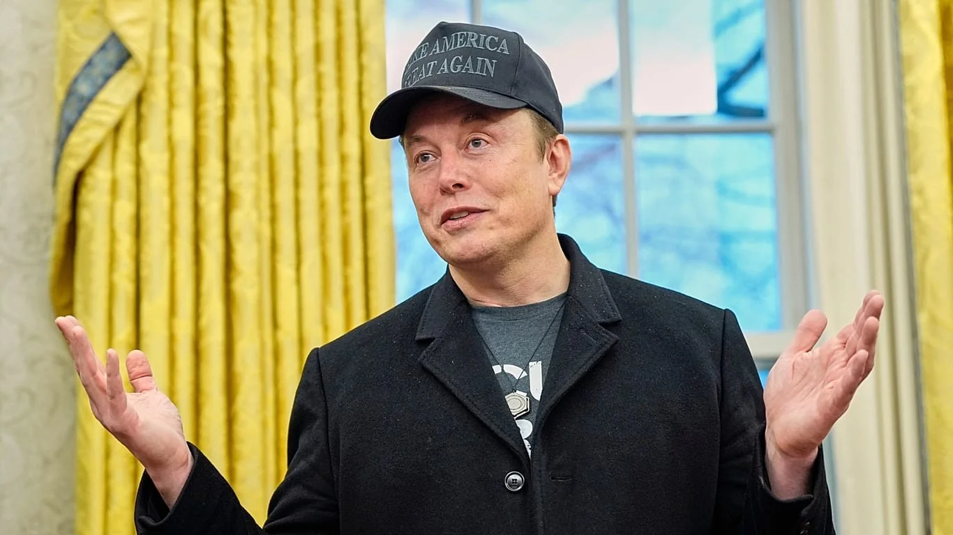 Zelensky concede a Elon Musk a Ordem da Liberdade da Ucrânia em meio a controvérsias sobre o Starlink