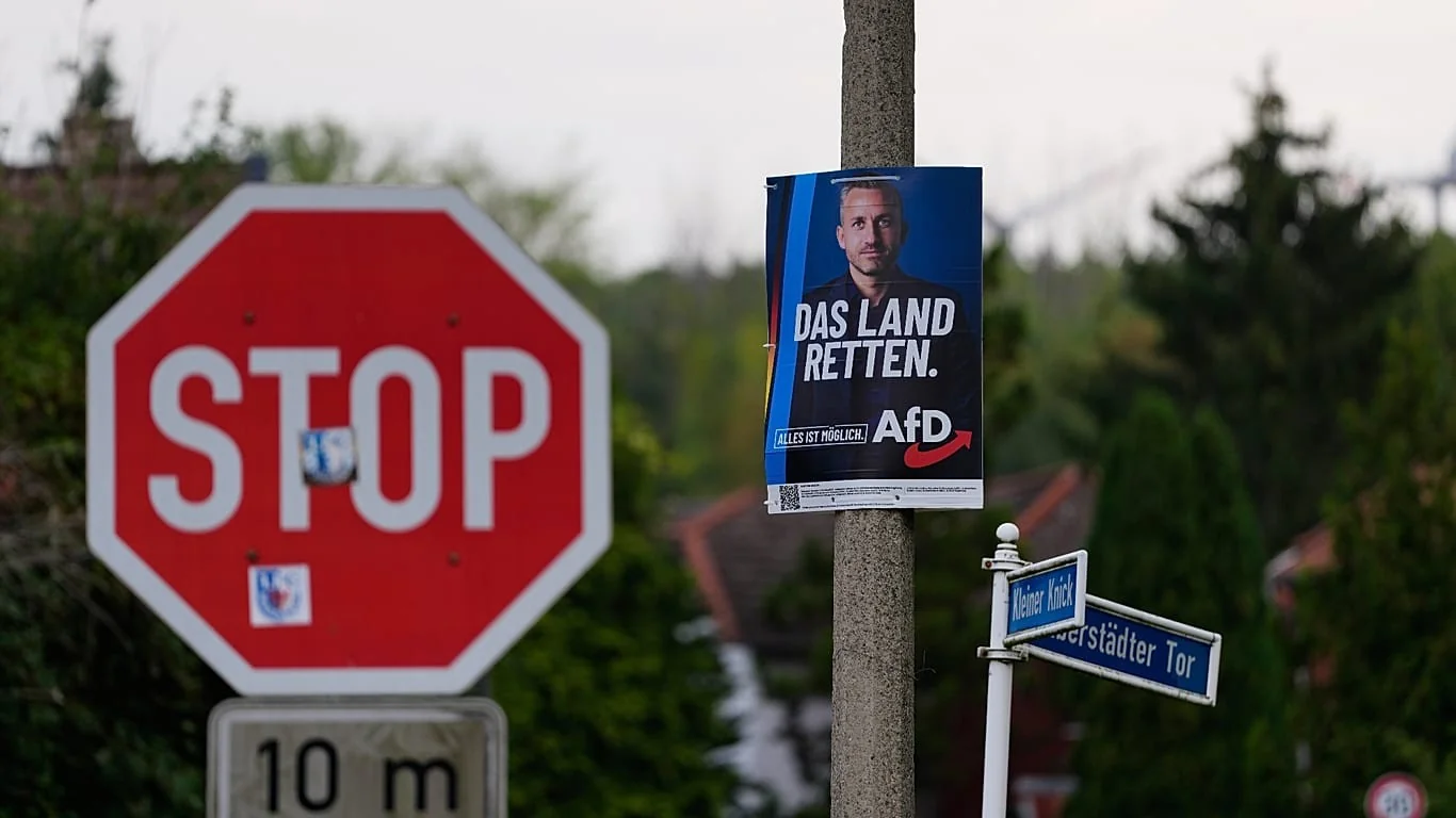 AfD na dianteira em Saxônia-Anhalt: possibilidade de maioria absoluta e riscos para a estabilidade regional