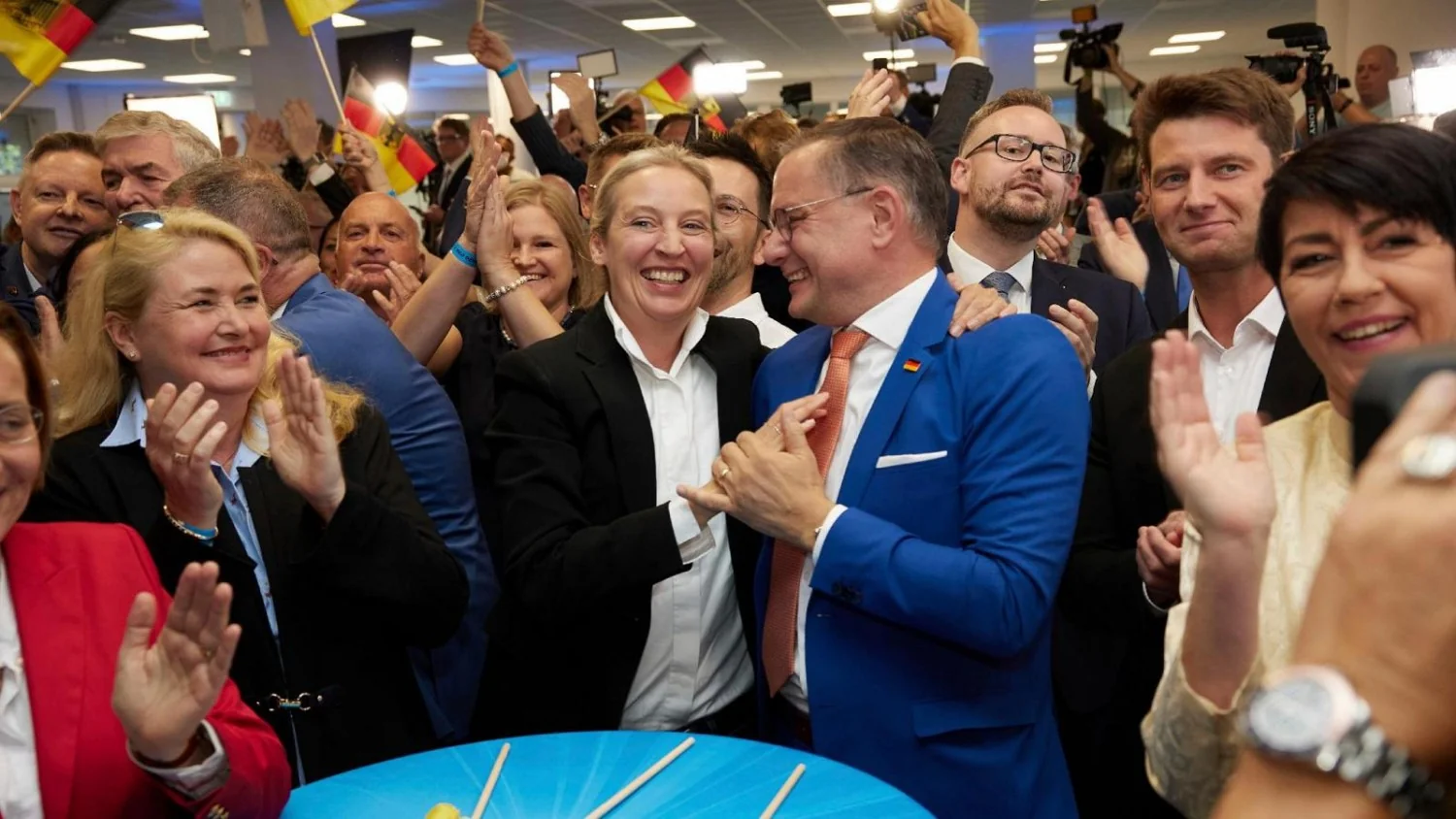 AfD à beira do governo regional: a Alemanha enfrenta a queda do muro que isolava a extrema-direita
