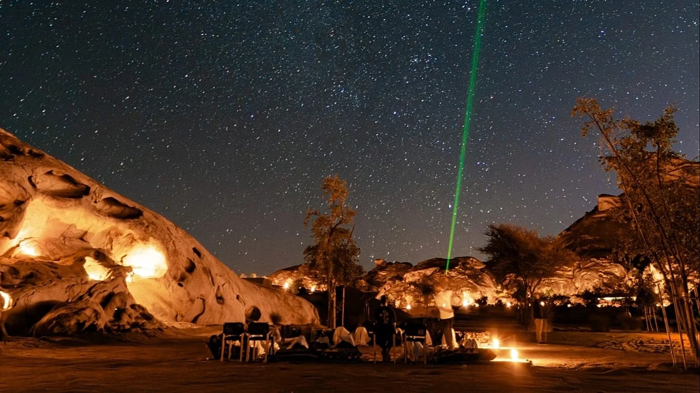 Arábia Saudita celebra primeiras certificações DarkSky em resorts: luxo, céu estrelado e hospitalidade sensorial