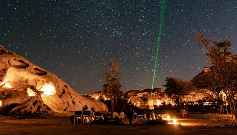 Arábia Saudita ganha primeiros resorts certificados DarkSky: refúgios para observar o céu estrelado