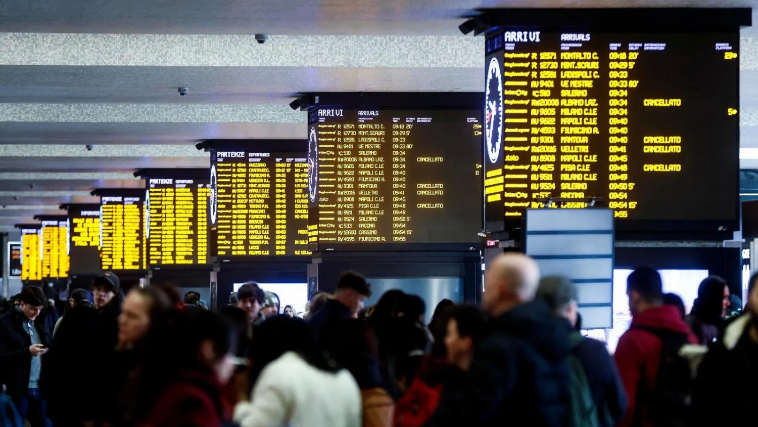 ART aplica multa de €1,75 milhão à RFI pelo blackout em Roma Termini em 2 de outubro de 2024