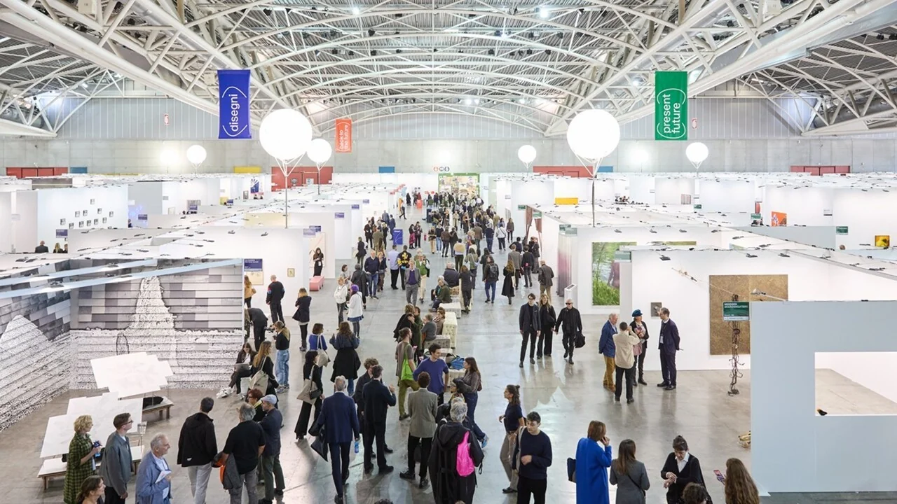 Artissima 2026 no Oval Lingotto: 183 galerias de 35 países celebram a imaginação artística