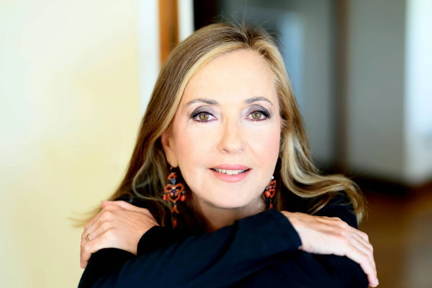 Barbara Palombelli leva humanoide Jeeves ao Forum: inovação, memória e liberdade criativa