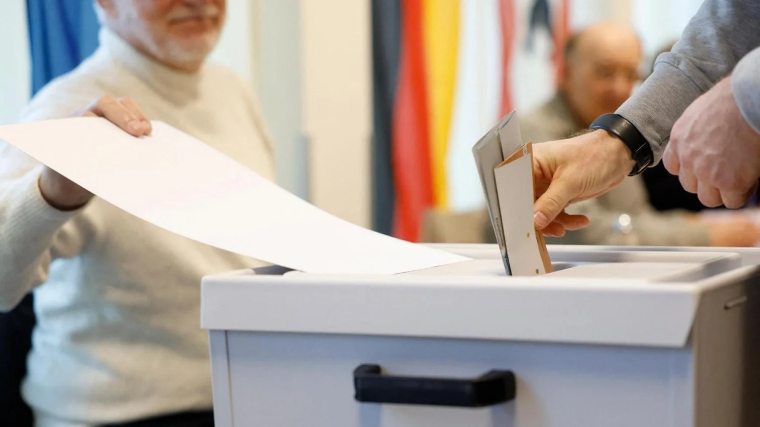Berlim e Meclemburgo-Pomerânia às urnas: 16 anos votam pela primeira vez e eleição testa forças do tabuleiro político