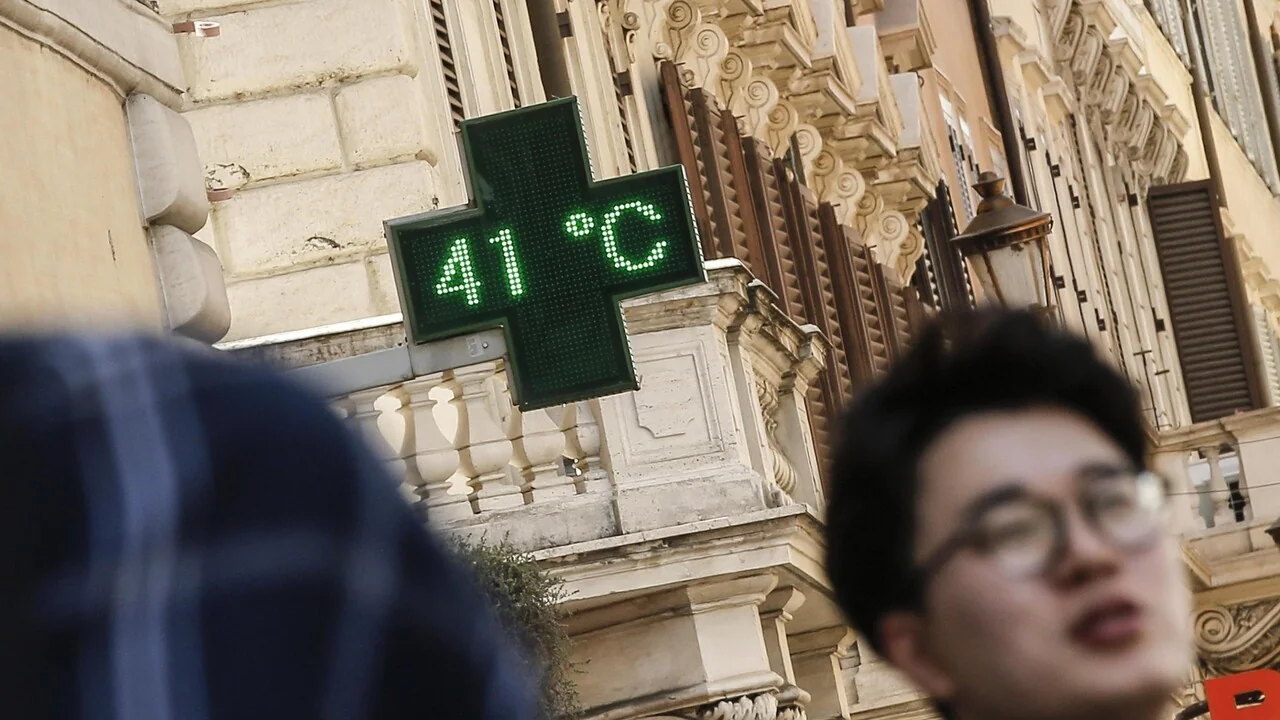 Calor do verão 2026 impulsiona níveis de ozônio em várias cidades italianas