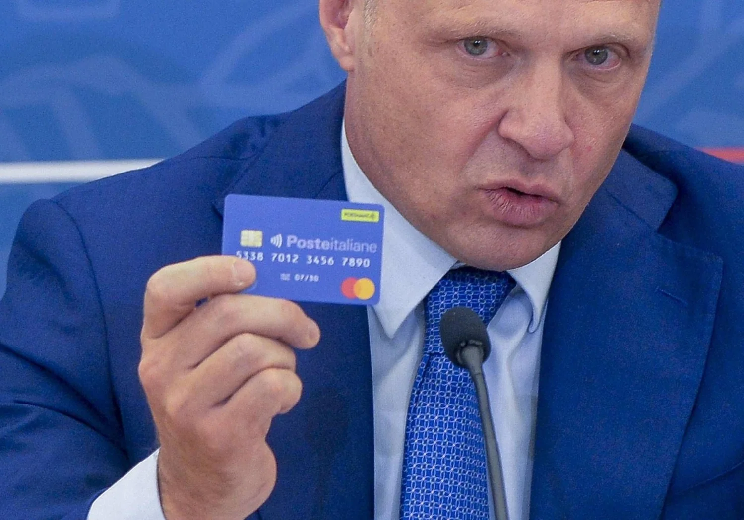 Volta a 'Carta Dedicata a Te': €1.000 para 1,1 milhão de famílias italianas para a compra de alimentos