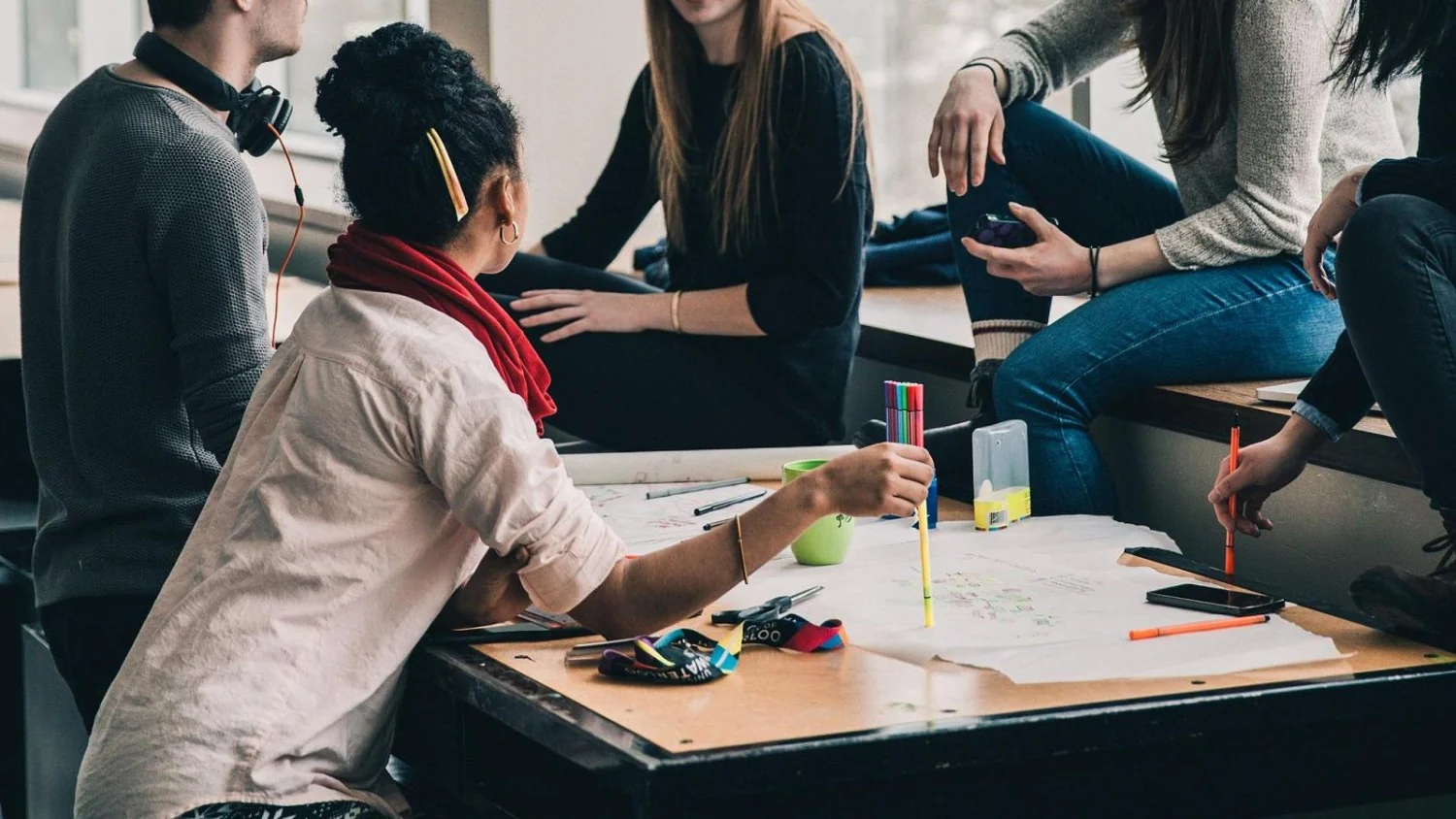 Cnel: 83% dos jovens italianos no exterior voltaria com salários mais altos; mérito é outra exigência majoritária