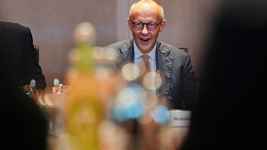 Colapso da CDU nas regionais alemãs: Merz fala em “desastre” e mantém cadeira de chanceler