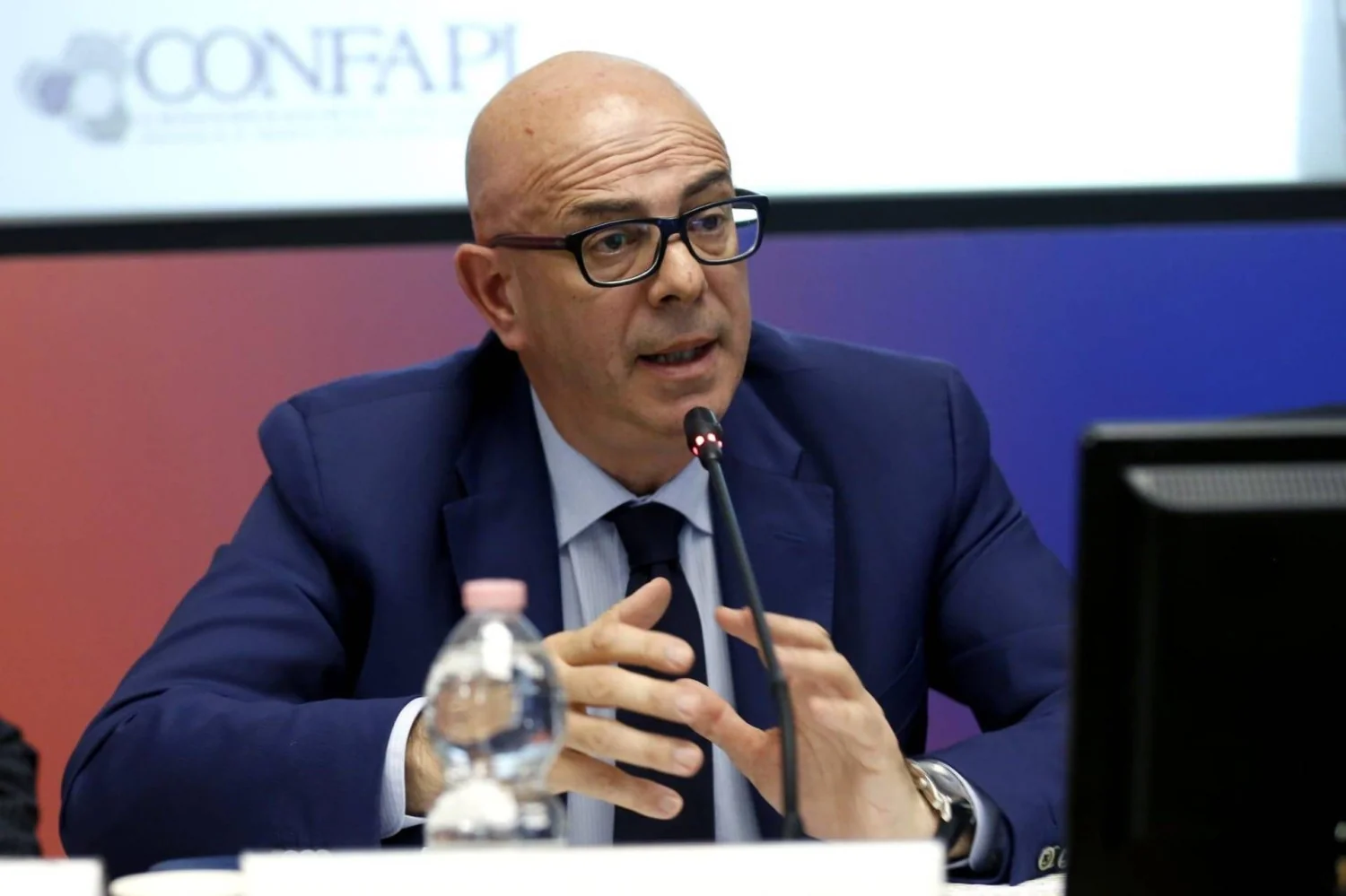 Confapi defende hora legal permanente: impacto positivo para PMEs se houver coordenação europeia