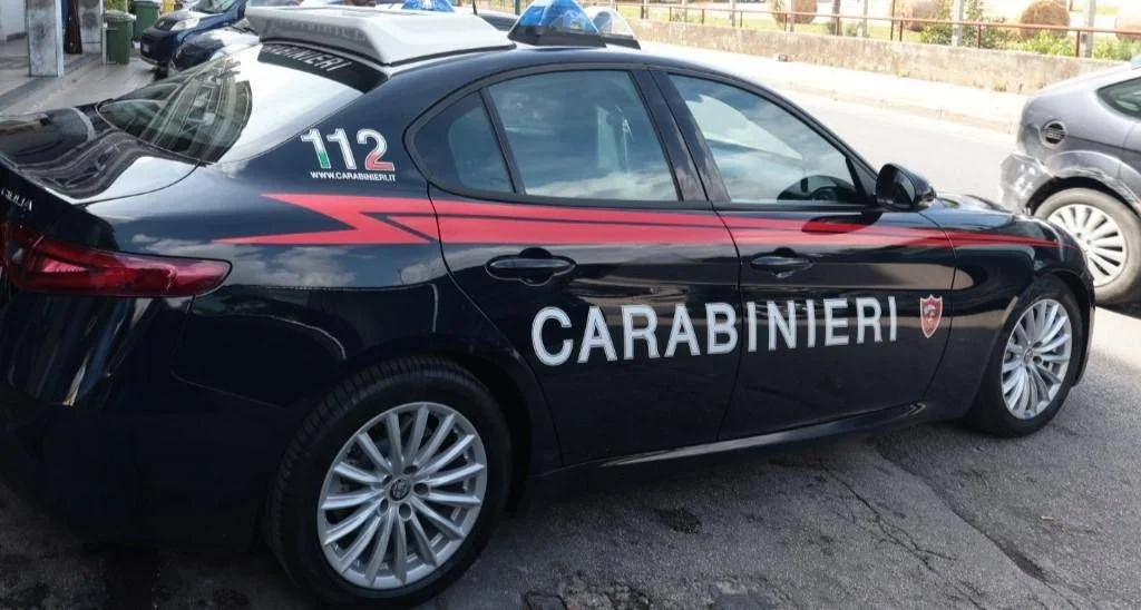 Cuneo: dono de cascina dispara durante invasão e um homem morre em Baldissero d'Alba