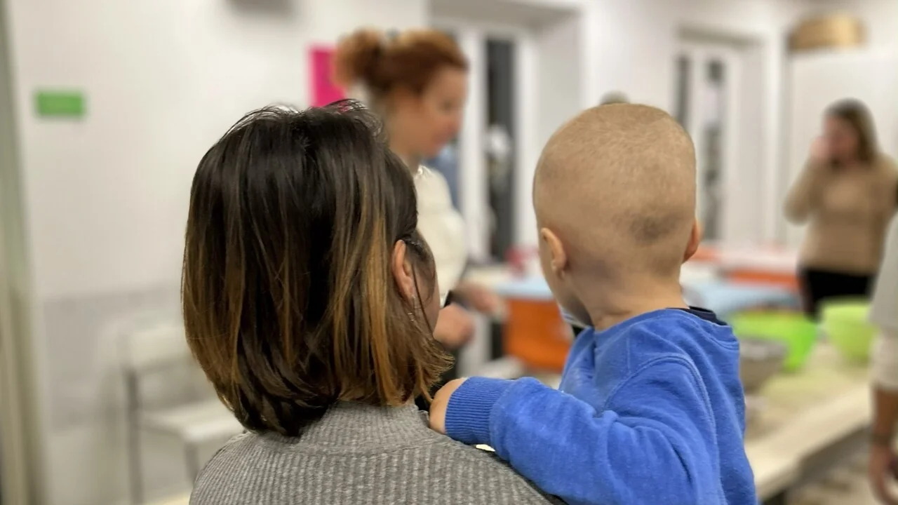 Tumores infantis: acompanhar um filho fora de casa pode custar até 34.972 euros por ano