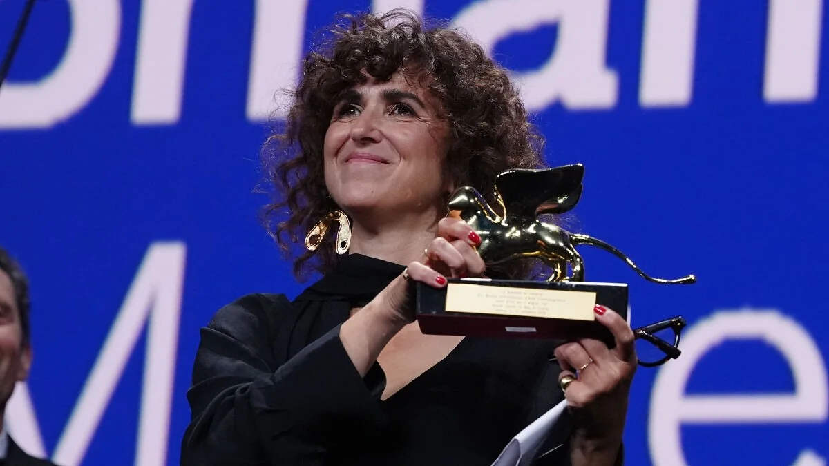 Donne a Venezia: Leão de Ouro vai para Woman Unknown; Coppa Volpi para Mathilde Arcel