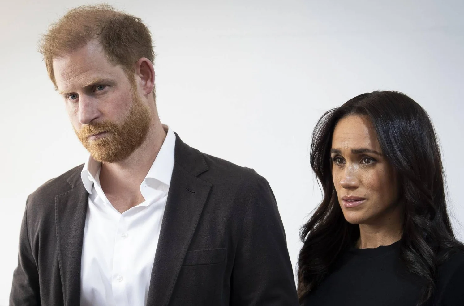 Earl Spencer alerta para influência 'cancerígena' da imprensa sobre Harry e Meghan, comparando-os a Diana