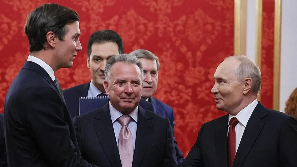 Emissários dos EUA visitam Kyiv após encontro com Putin para avançar plano de paz