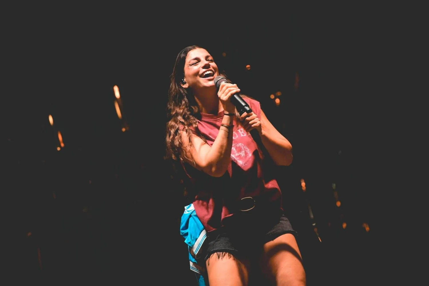 Emma emociona Milão antes do show no Ippodromo San Siro: “Não dou nada por garantido”
