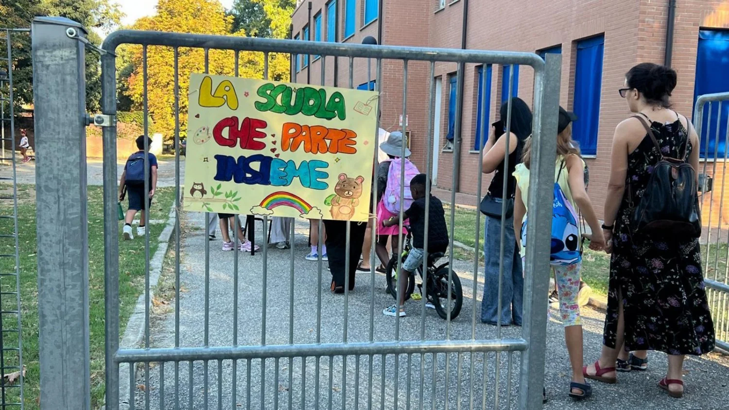 Emília-Romanha antecipa aulas: mais de 8 mil crianças em 'Settembre insieme' com escolas abertas duas semanas antes