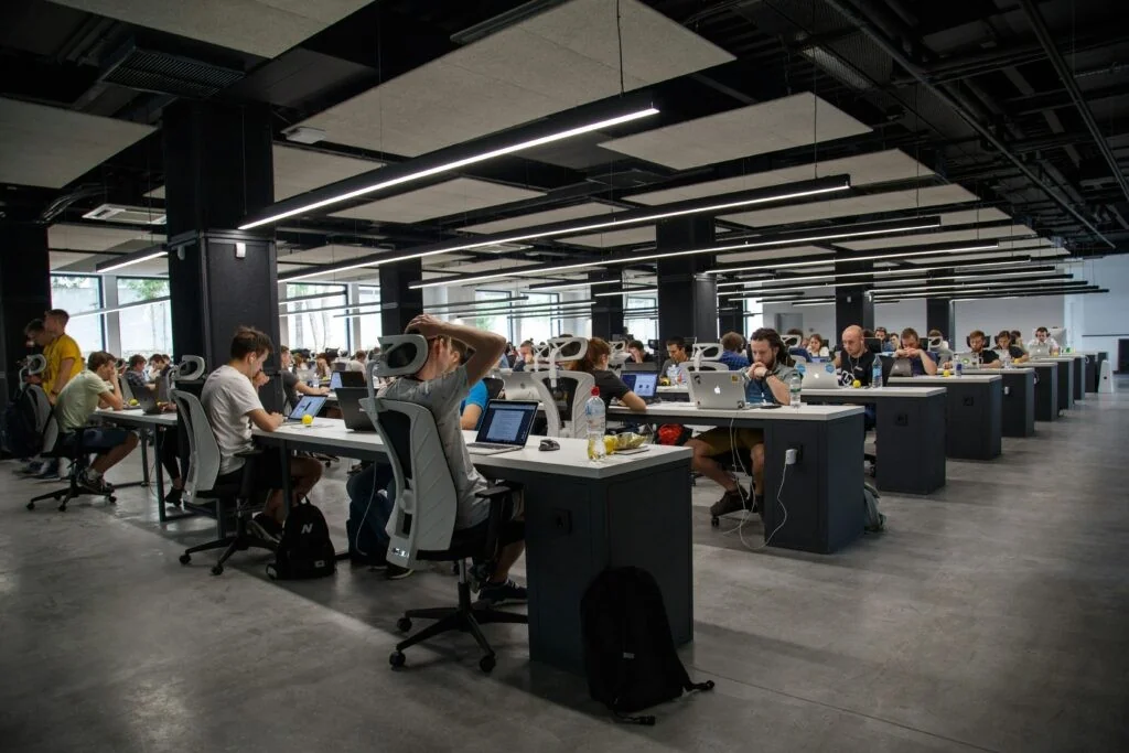 PIB e ocupação sobem na eurozona no 2º trimestre de 2026, aponta Eurostat