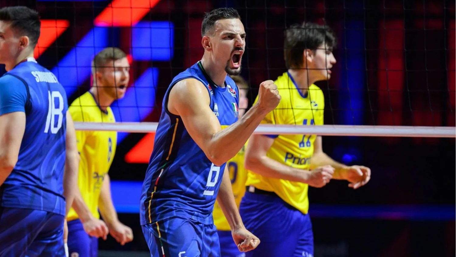 EuroVolley em Nápoles: robusta Itália supera Suécia na chuva e estreia com 3-0