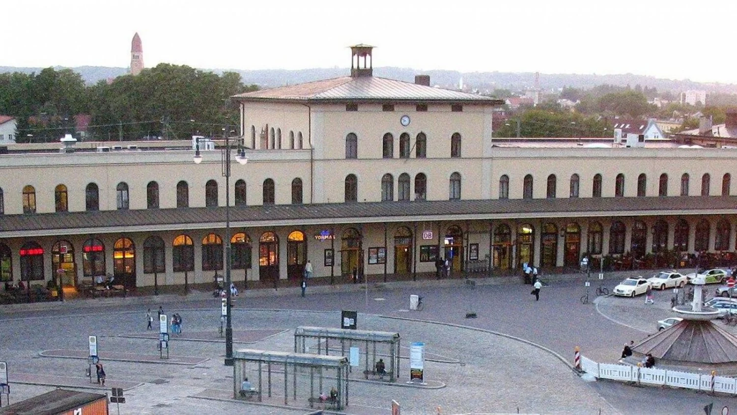 Explosão na Estação Central de Augsburgo deixa dois feridos e mobiliza equipe antibombas