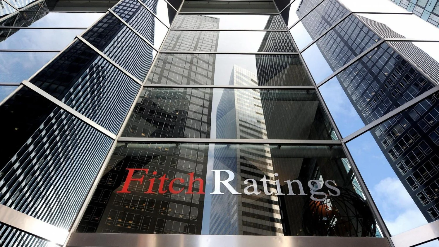 Fitch revisa para cima projeção do PIB global em 2026; Itália sobe para +1%