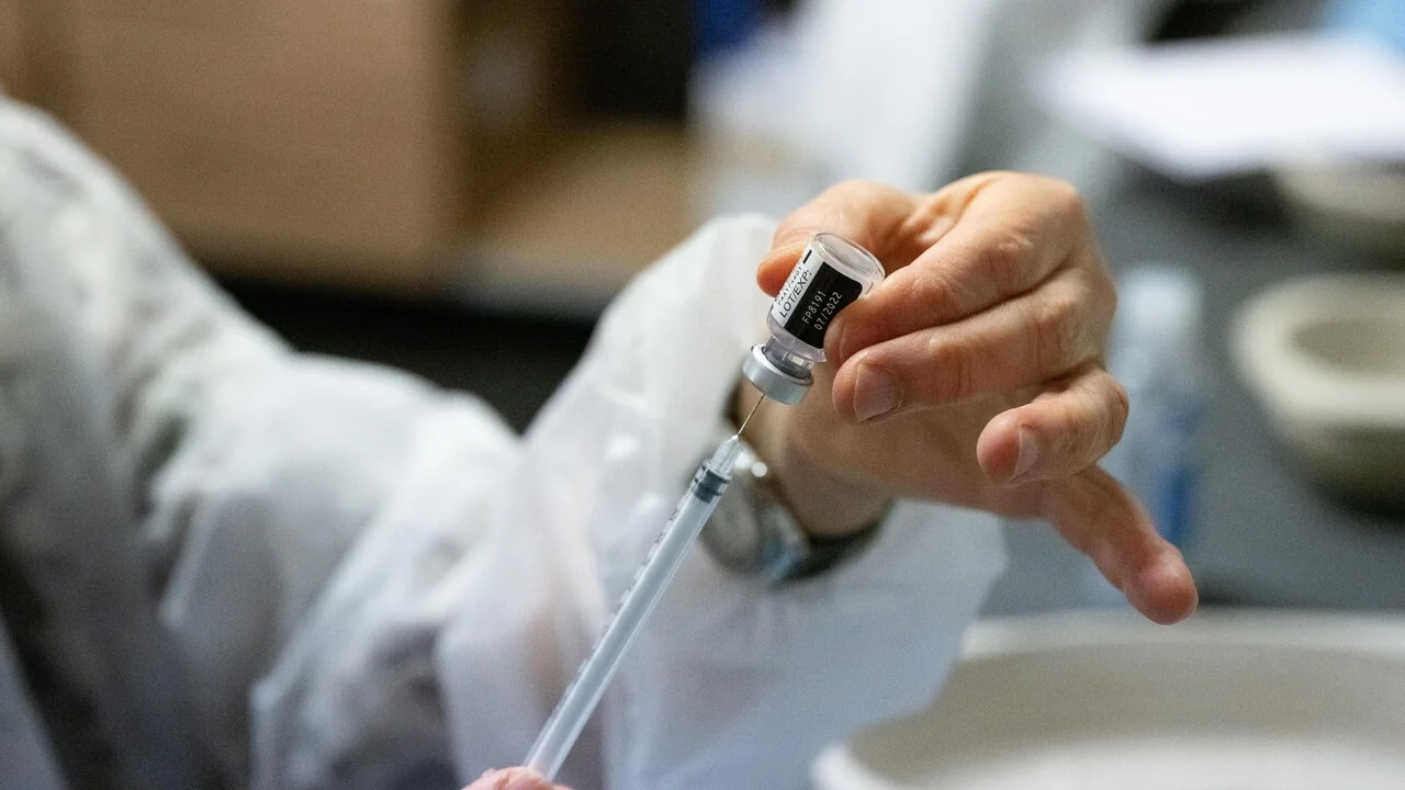 Florença reconhece indenização por dano neurológico após duas doses da vacina anti-Covid