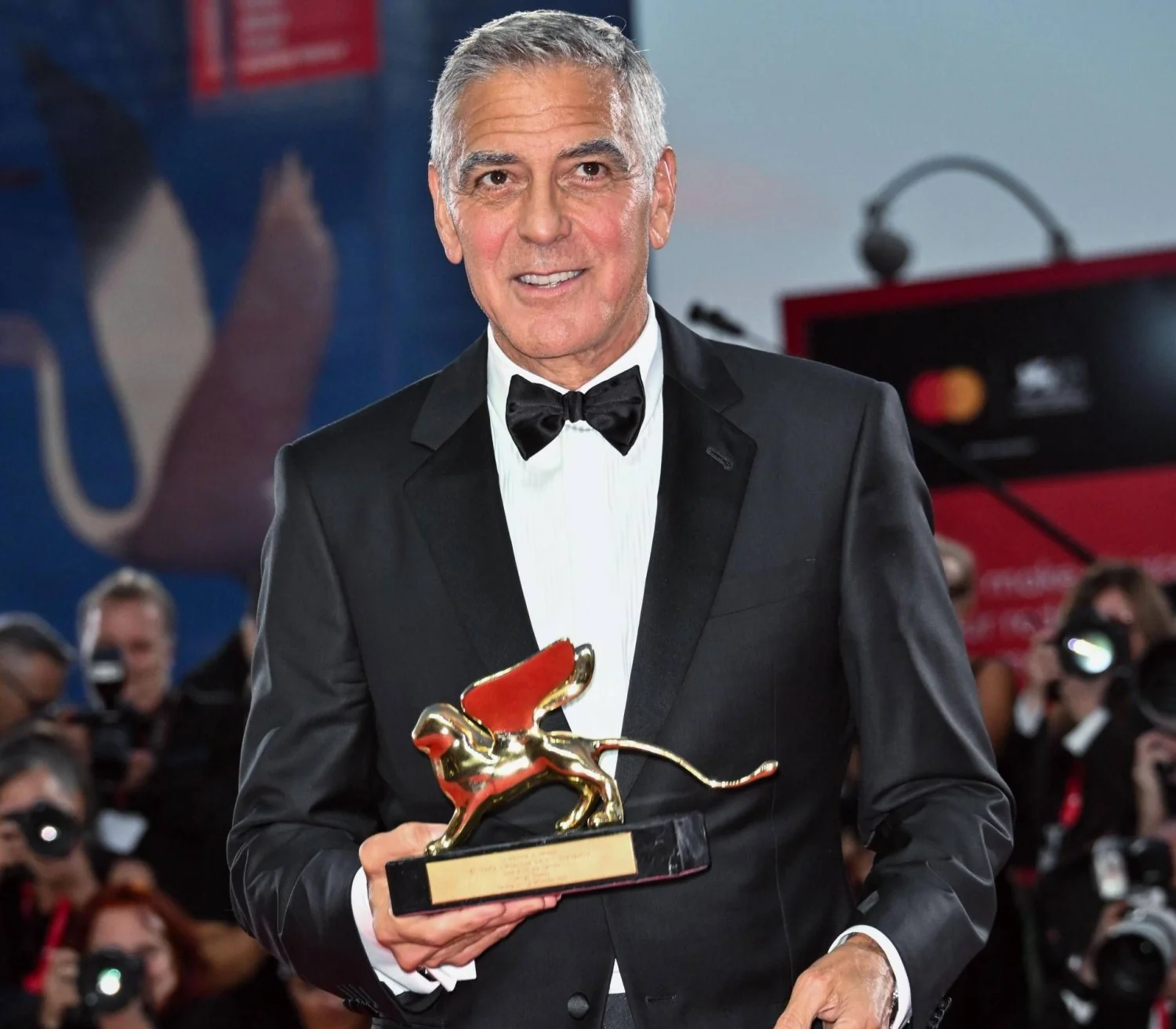 George Clooney recebe o Leão de Ouro em Veneza: 'A arte é antídoto contra o medo'