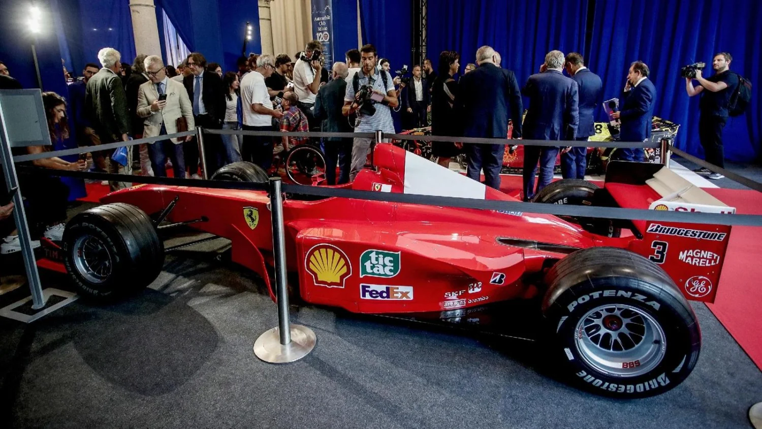 GP da Itália 2026: Ferrari sonha diante dos torcedores; Antonelli é obrigado a largar em último