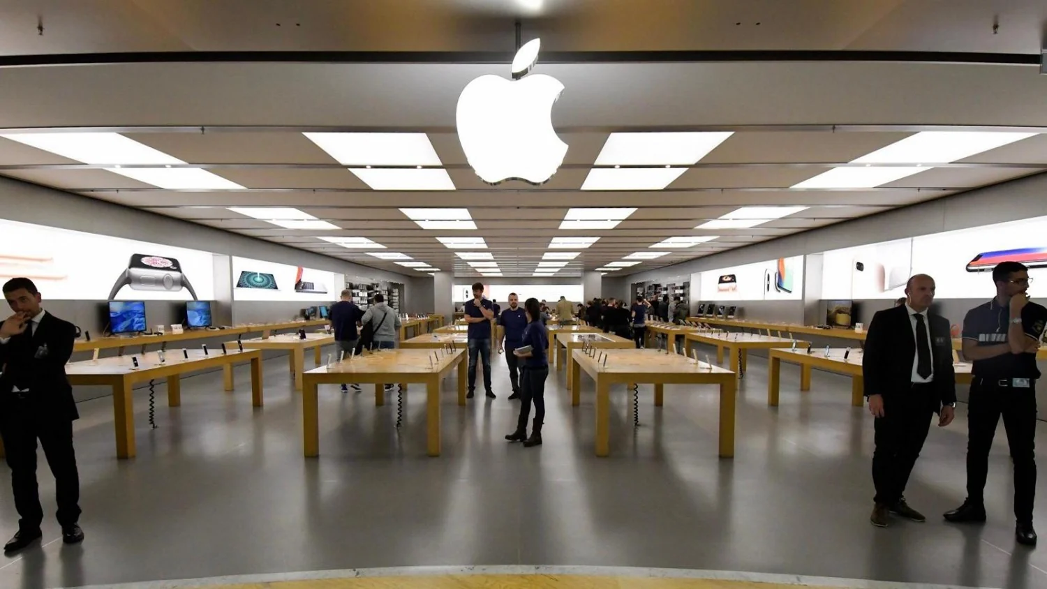 Trabalhadores da Apple fazem greve nacional no dia do lançamento do novo iPhone