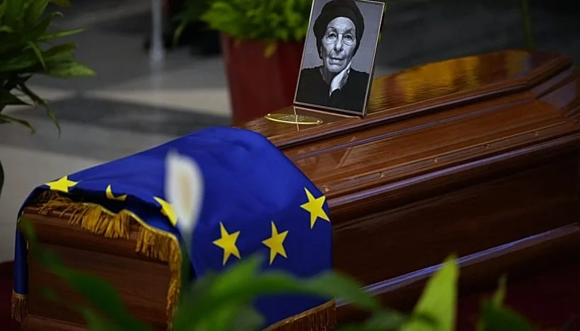 Homenagem a Emma Bonino no Campidoglio reúne políticos, familiares e cidadãos