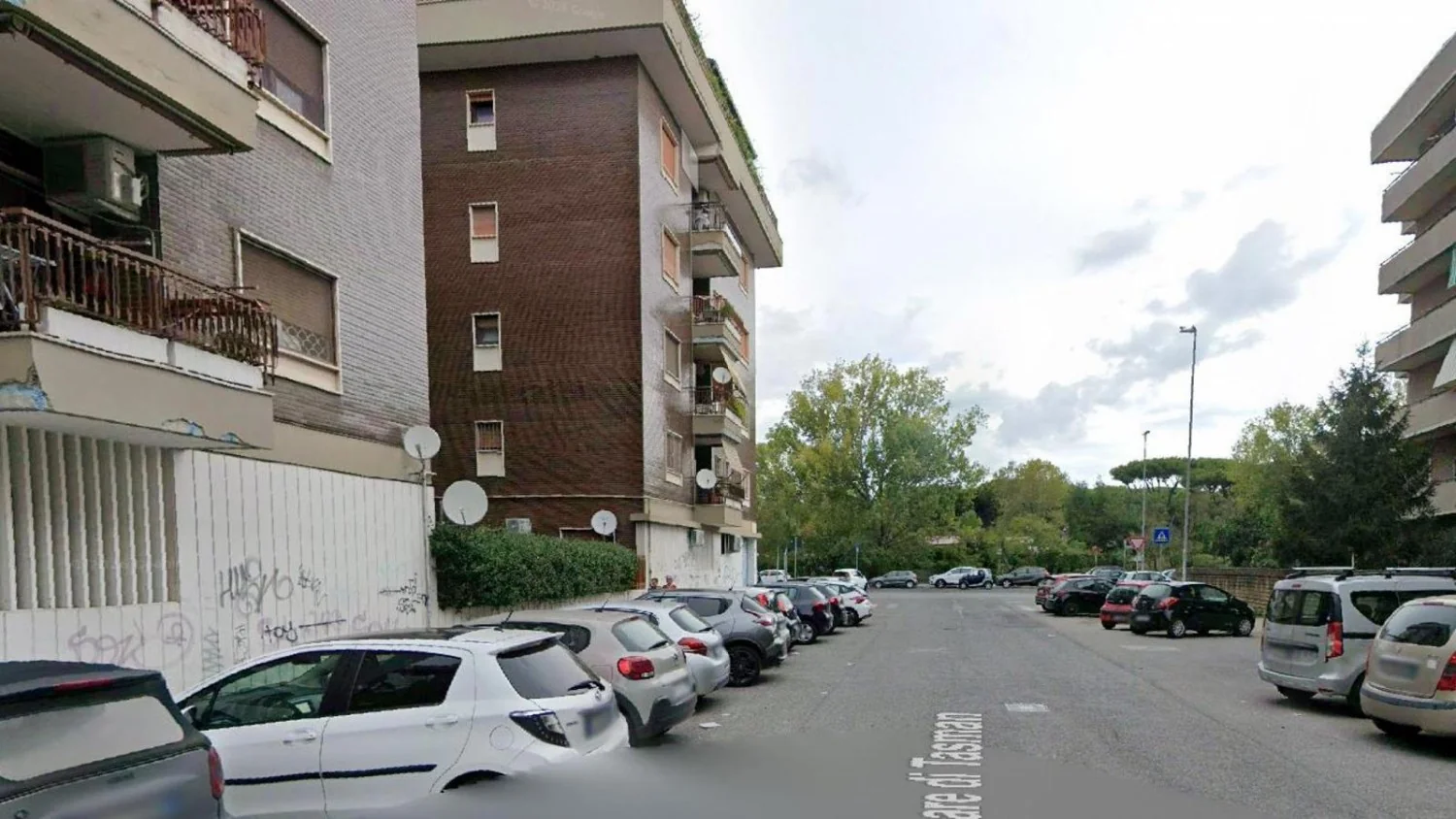 Homicídio-suicídio em Ostia: mãe e filho são encontrados mortos em prédio na via Mare di Tasman
