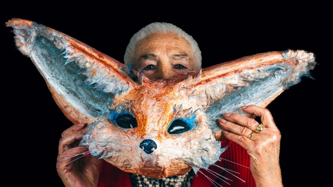 Imagens do deserto: 11 idosos com Alzheimer transformam esquecimento em cena no Teatro Duse