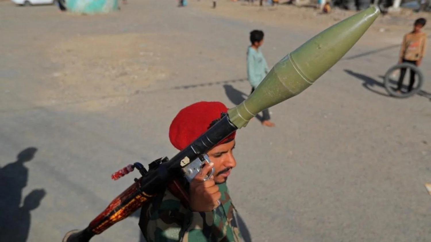 Irã e EUA em conflito prolongado: ocupação de Perim redesenha o controle do Bab al-Mandeb