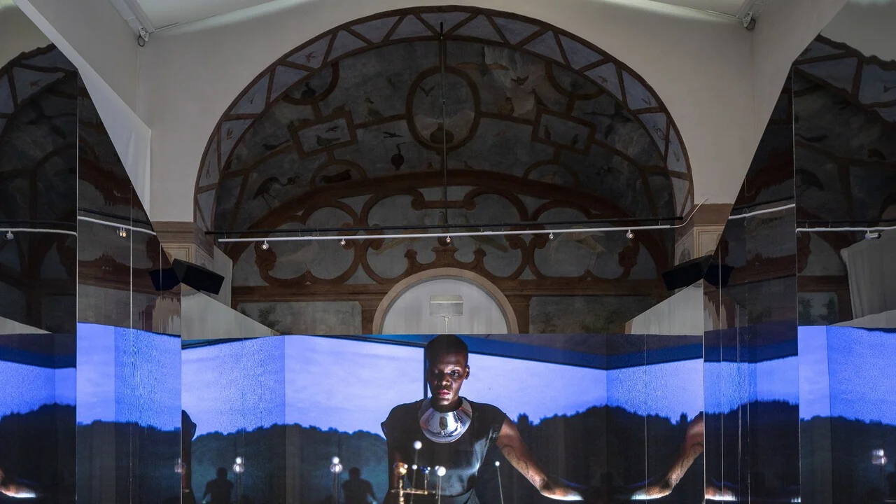 Isaac Julien transforma a Galleria Borghese: as «Metamorfosi» em imagem em movimento