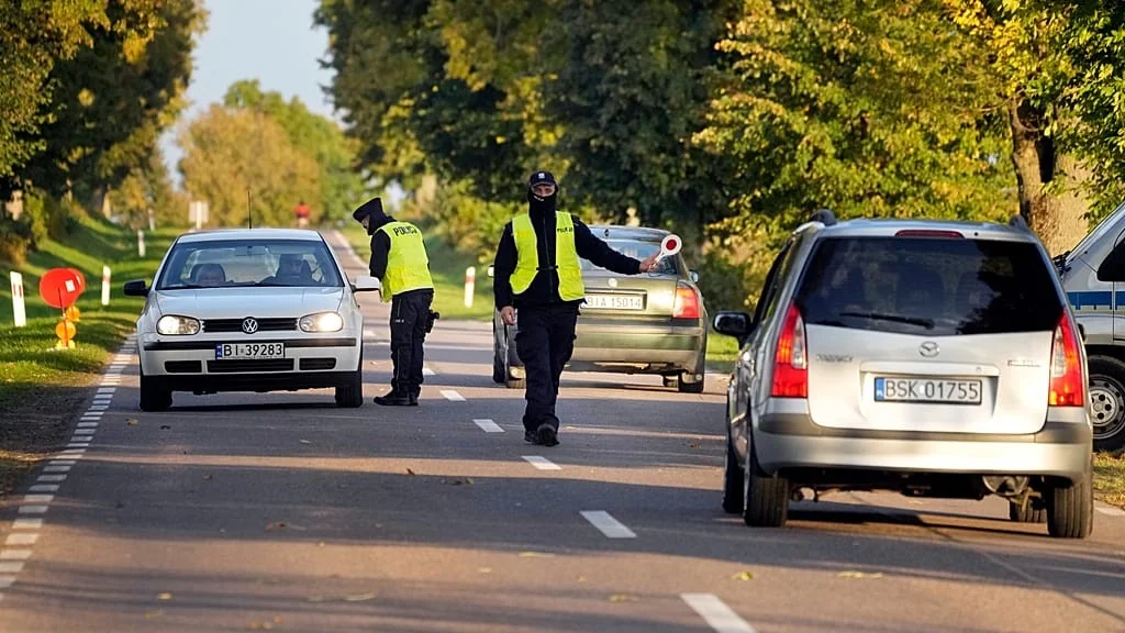 Itália enfrenta onda de veículos com placas polonesas; acidentes ultrapassam 5.000