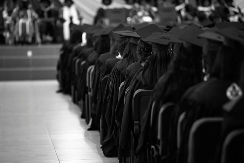Itália é penúltima na UE em jovens com ensino superior: 31,1% contra 44,8% da média europeia