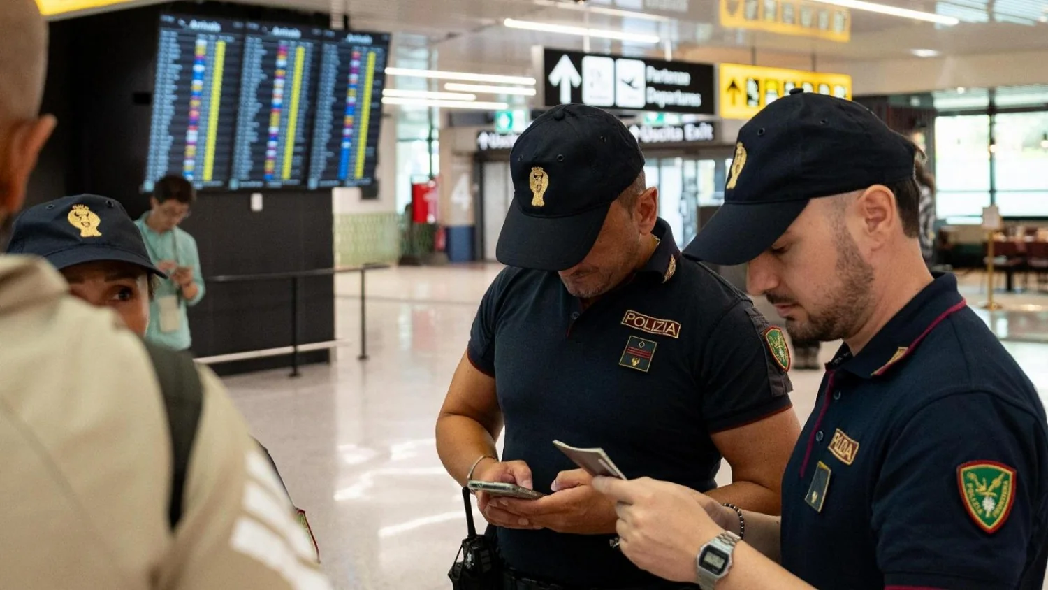Itália prorroga por 15 dias os controles com a Espanha; Madrid reage e chama medida de 'vergonhosa'