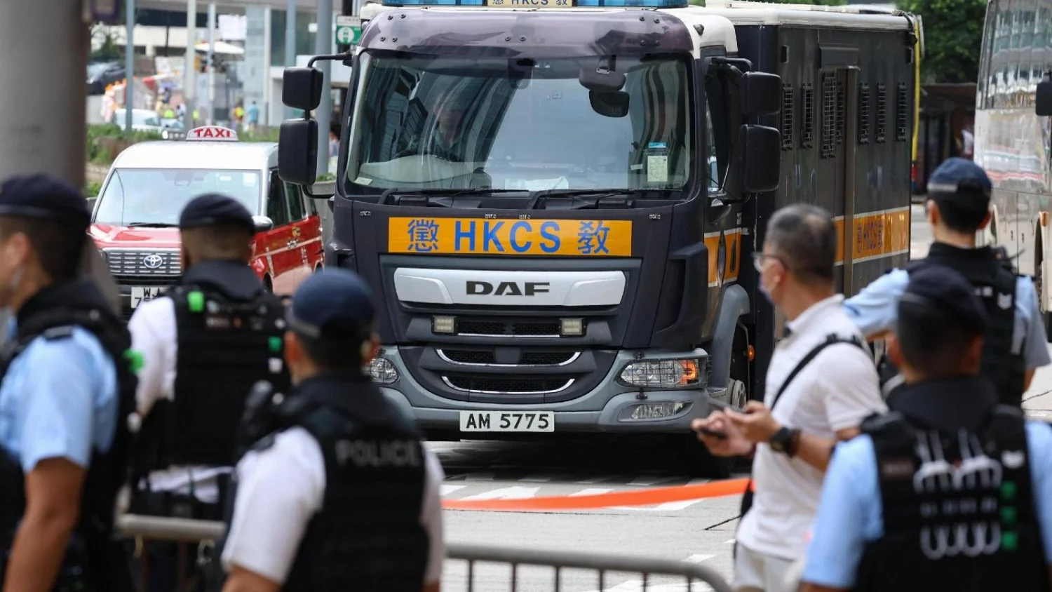 Joshua Wong se declara culpado por colusão com forças estrangeiras em Hong Kong; risco de prisão perpétua