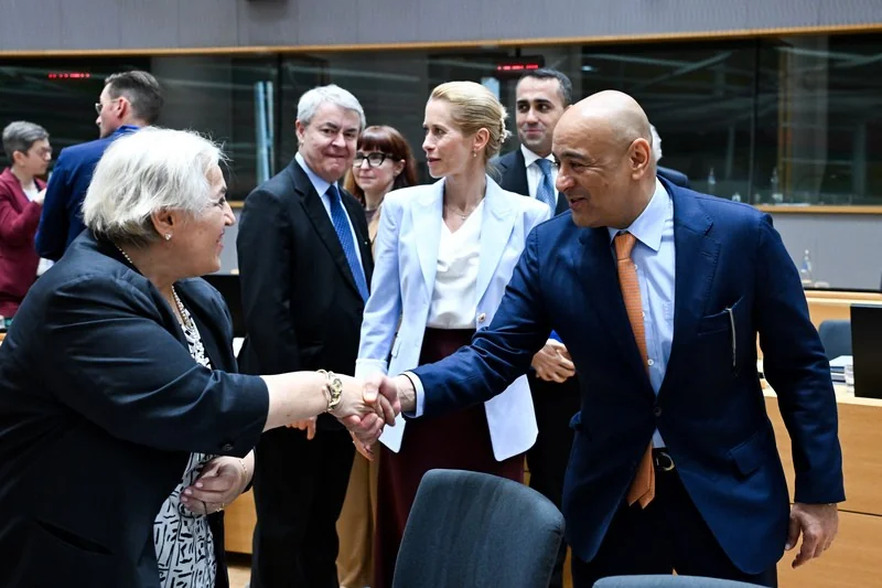 Kaja Kallas e o passo em falso na defesa europeia: iniciativa unilateral que expõe fragilidades