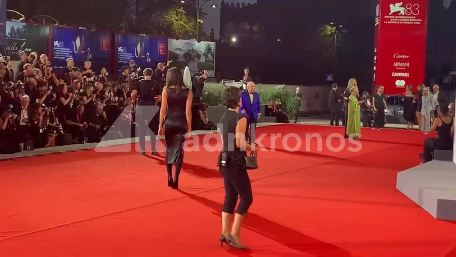 Lino Banfi e Irina Shayk: o encontro inesperado no red carpet da Mostra de Veneza