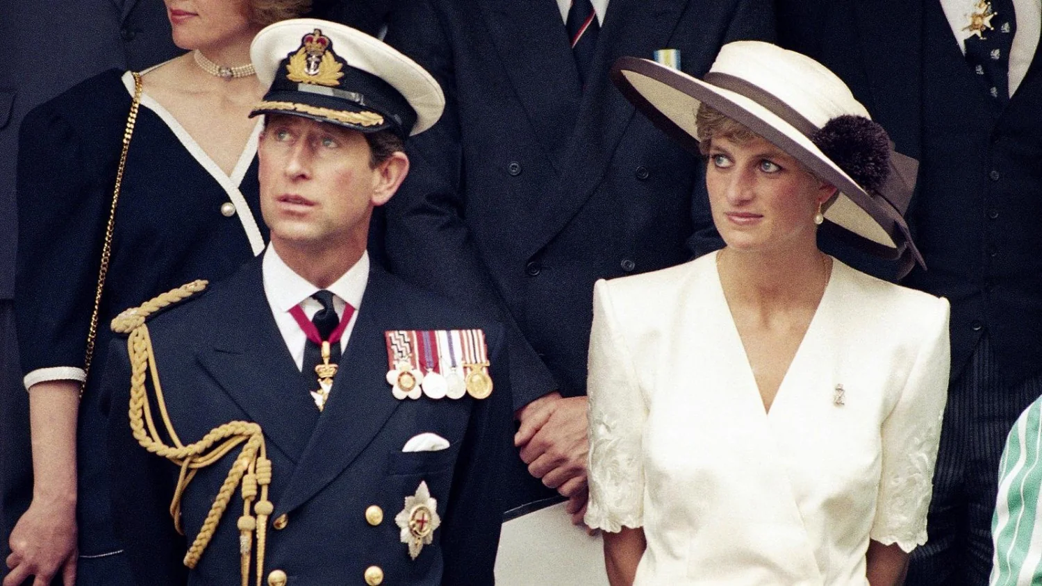 Livro do conde Spencer sobre Diana reacende embaraço na Coroa britânica