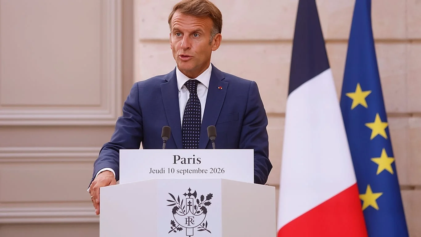 Macron reapresenta à UE proposta para banir redes sociais a menores de 15 anos