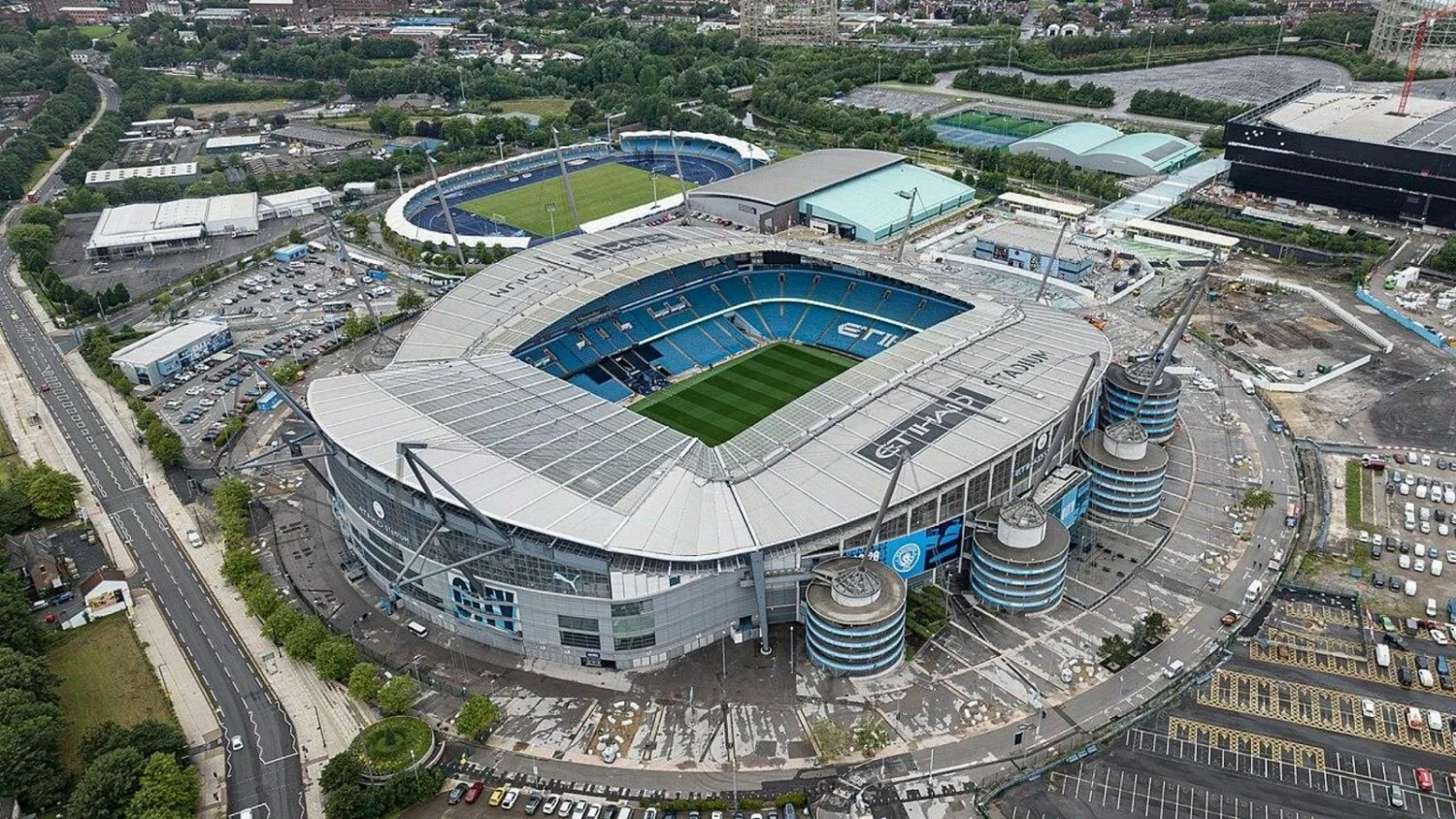 Mídia inglesa: Manchester City considerado culpado de 115 violações financeiras na Premier League